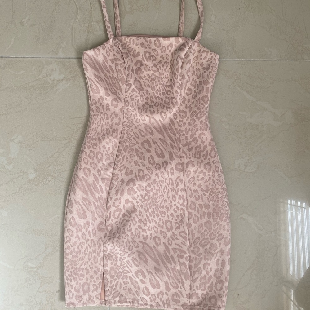Fashion nova pink leopard bodycon dress